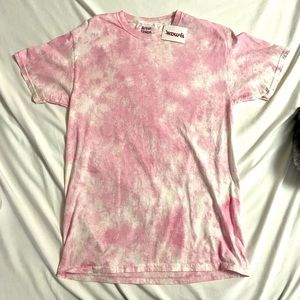 Pink/ White Tye-Dye T shirt (M) 💕